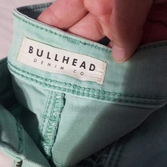 Bullhead brand jeans - Picture 2 of 3
